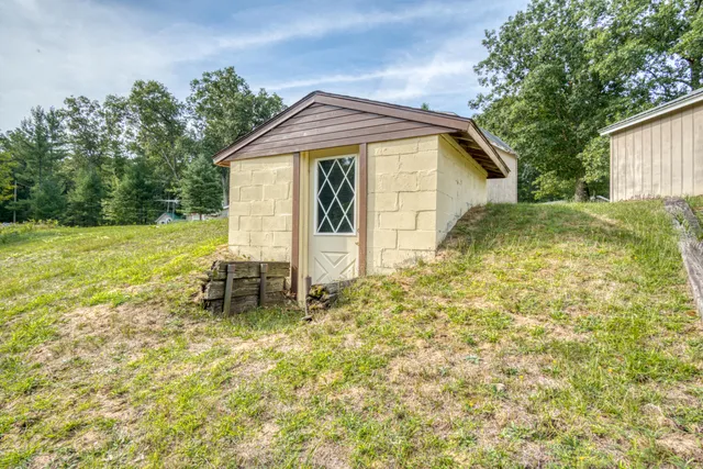 $229,900 | 8298 West Hollyhock Avenue, Baldwin, MI 49304