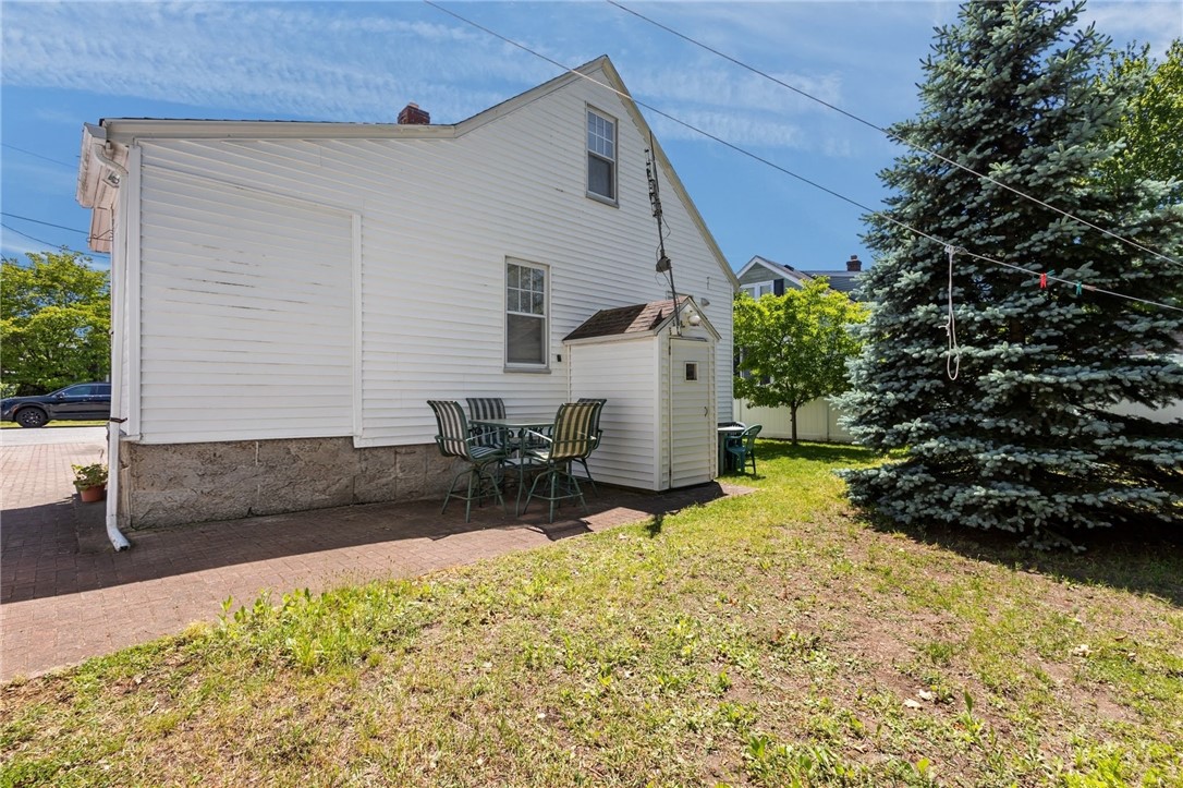 43 Virginia Avenue Woonsocket, RI 02895 - Photo 4 of 22
