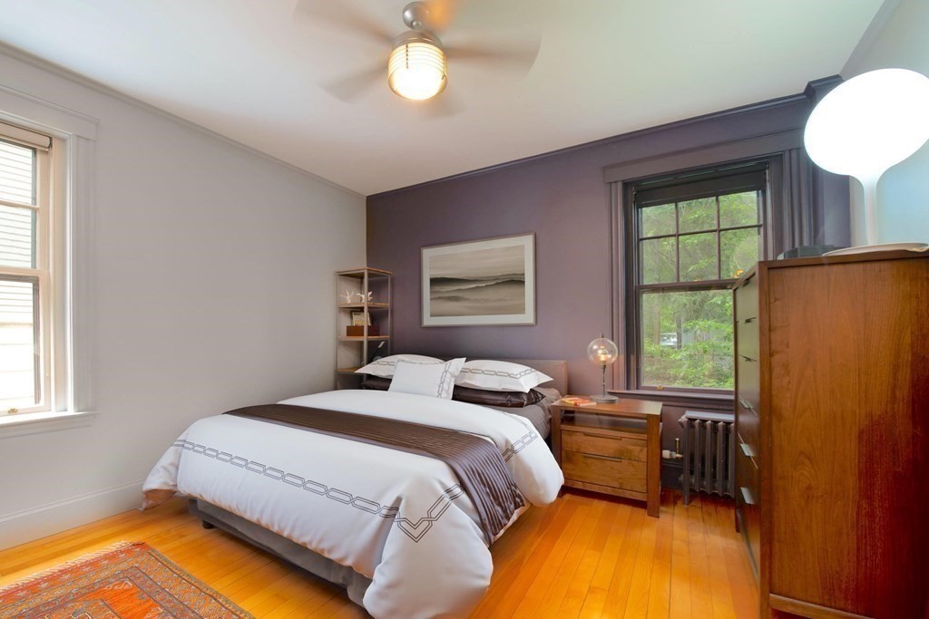31 Linnaean Street, Unit 2 Cambridge, MA 02138 - Photo 8 of 10