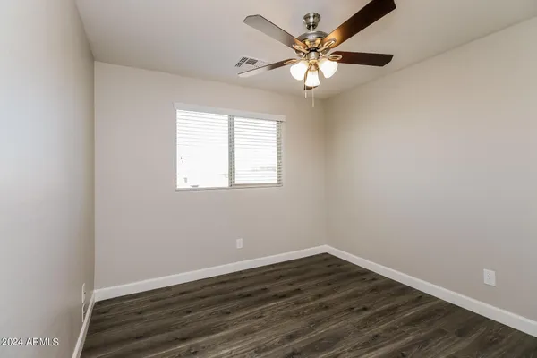 $1,915 | 5019 East Iolite Street, San Tan Valley, AZ 85143