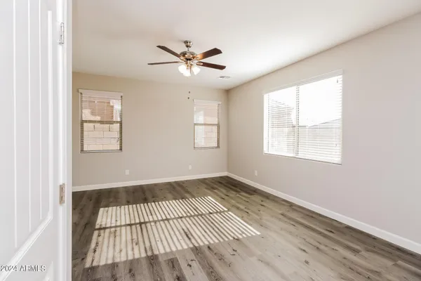 $1,915 | 5019 East Iolite Street, San Tan Valley, AZ 85143