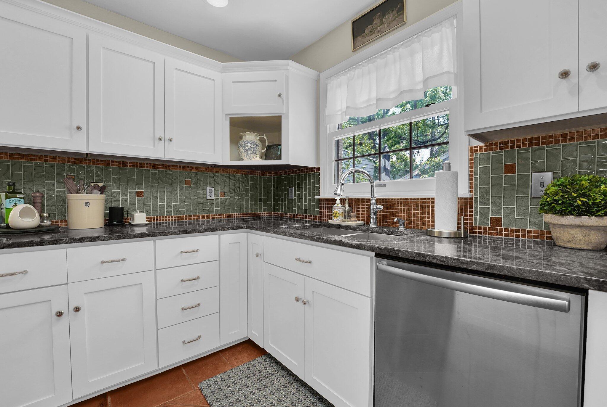 2500 Henthorn Road Upper Arlington, OH 43221 - Photo 12 of 55 Kitchen