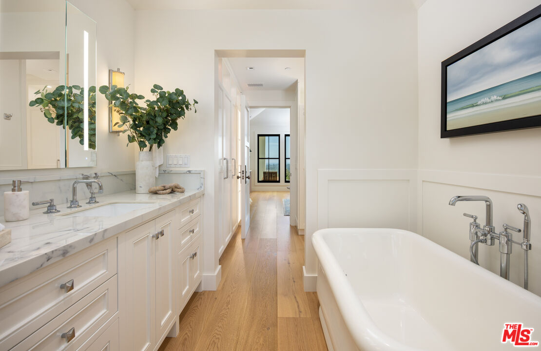 5944 Cavalleri Road Malibu, CA 90265 - Photo 18 of 33 Gallery Image 18