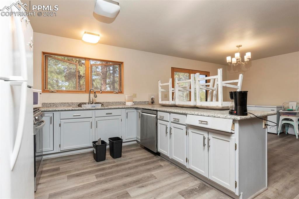 17275 Goshawk Road Colorado Springs, CO 80908 - Photo 16 of 45