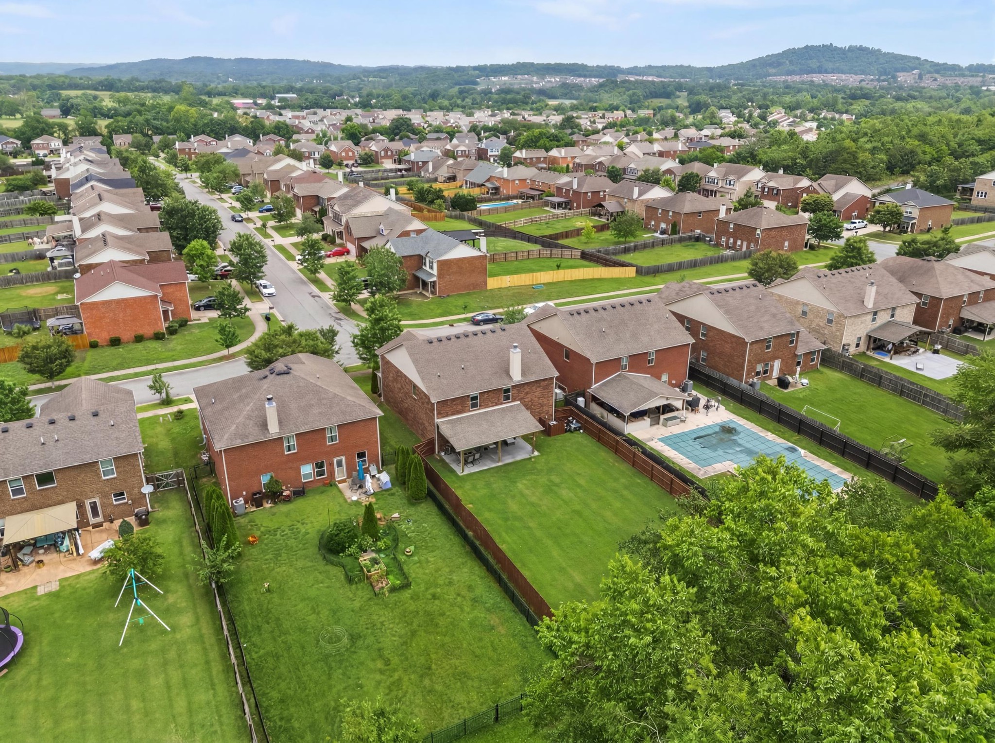 1011 Benwick Road Hendersonville, TN 37075 - Photo 52 of 60 an aerial view of multiple house