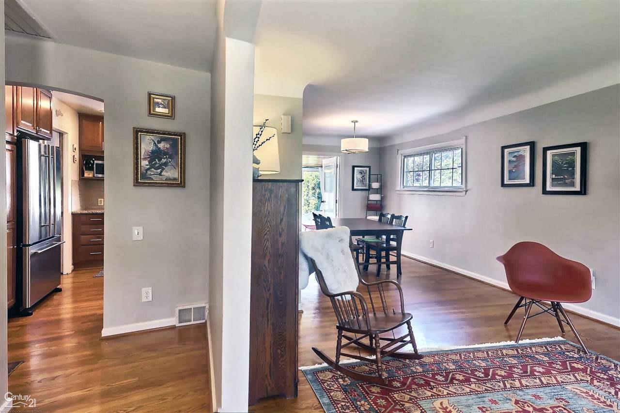 881 Lincoln Road Grosse Pointe, MI 48230 - Photo 5 of 18