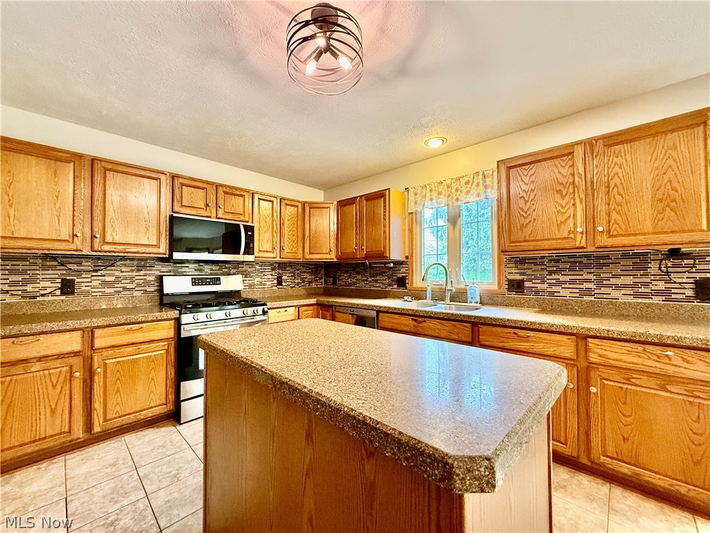 3076 Ravineview Circle Stow, OH 44224 - Photo 10 of 48