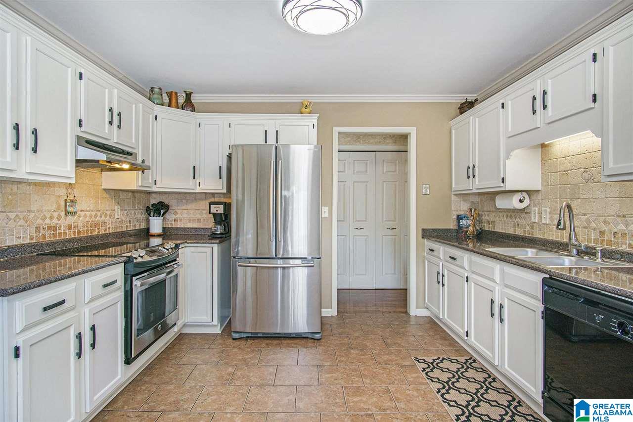 1113 Townhouse Road Helena, AL 35080 - Photo 12 of 41