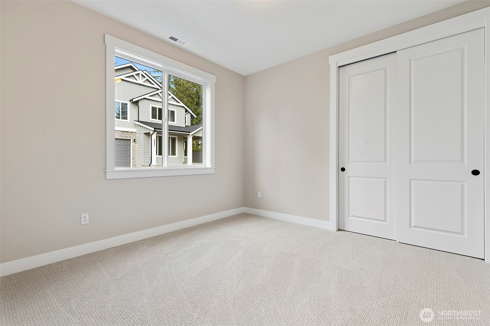 1529 Lockridge Loop East Enumclaw, WA 98022 - Photo 24 of 31