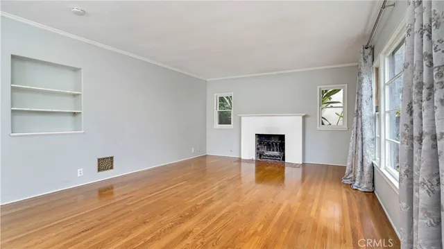 $5,000 | 2118 Greenleaf Street, Santa Ana, CA 92706