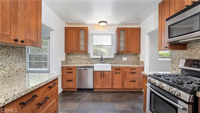 $5,000 | 2118 Greenleaf Street, Santa Ana, CA 92706