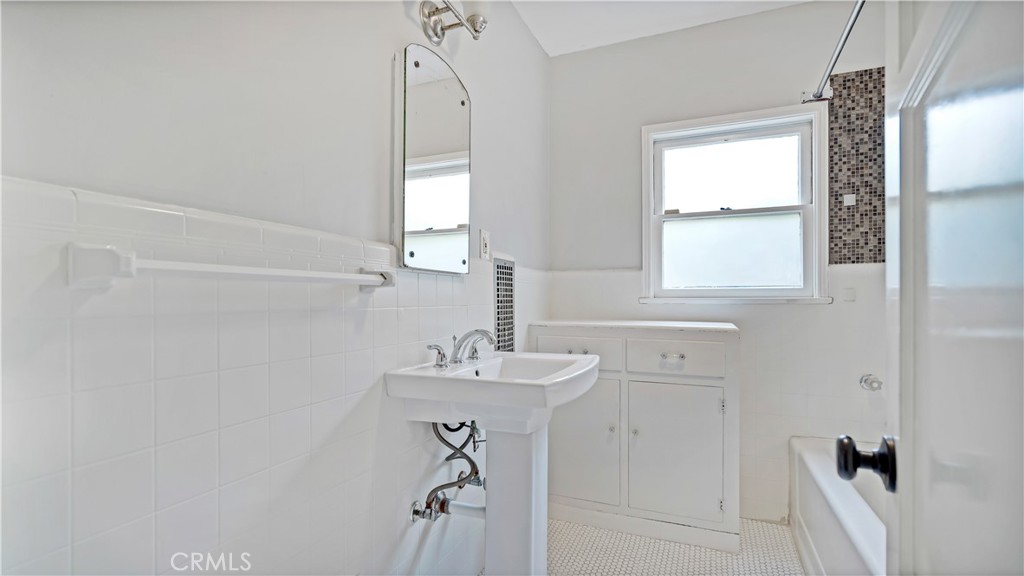 2118 Greenleaf Street Santa Ana, CA 92706 - Photo 28 of 45