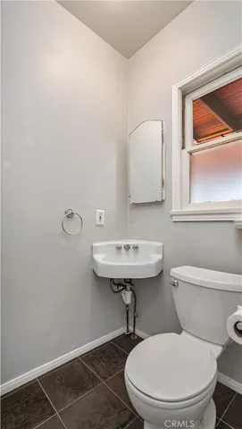 $5,000 | 2118 Greenleaf Street, Santa Ana, CA 92706