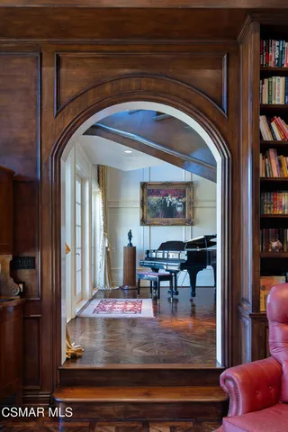 a view of a livingroom with furniture