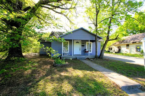 $1,025 | 349 12th Northwest, Paris, TX 75460