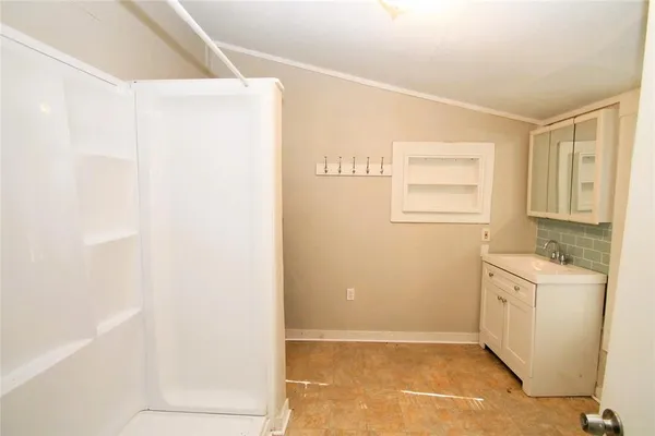 $1,025 | 349 12th Northwest, Paris, TX 75460
