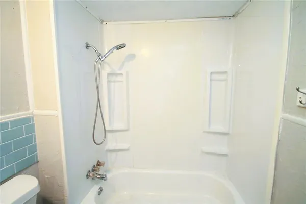 $1,025 | 349 12th Northwest, Paris, TX 75460