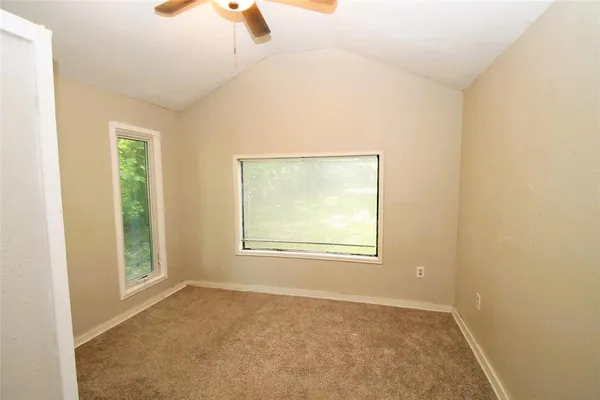 $1,025 | 349 12th Northwest, Paris, TX 75460