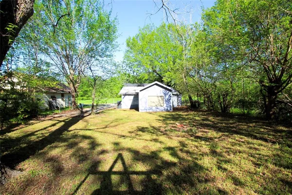 $1,025 | 349 12th Northwest, Paris, TX 75460