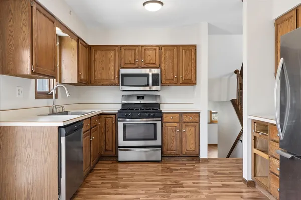 $299,000 | 2504 North Boulevard View Avenue, Waukegan, IL 60087