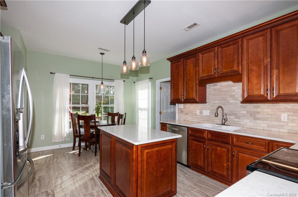 1631 Thornblade Ridge Drive Matthews, NC 28105 - Photo 11 of 37