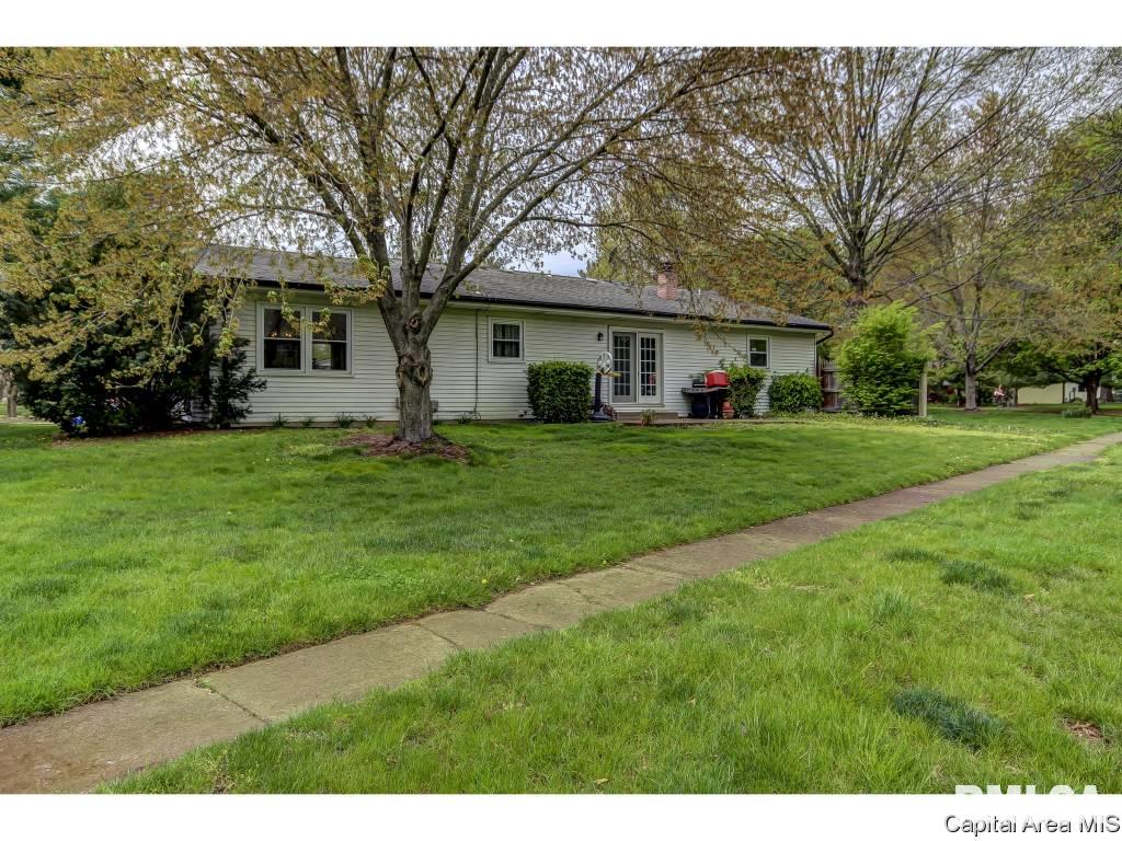 12 Hyde Park Springfield, IL 62703 - Photo 16 of 17 Gallery Image 16