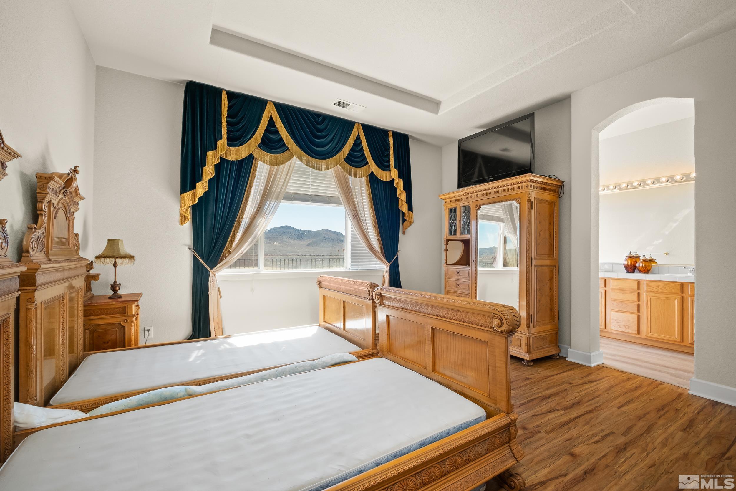 3463 Long Drive Minden, NV 89423 - Photo 20 of 40 a bedroom with a bed and a window