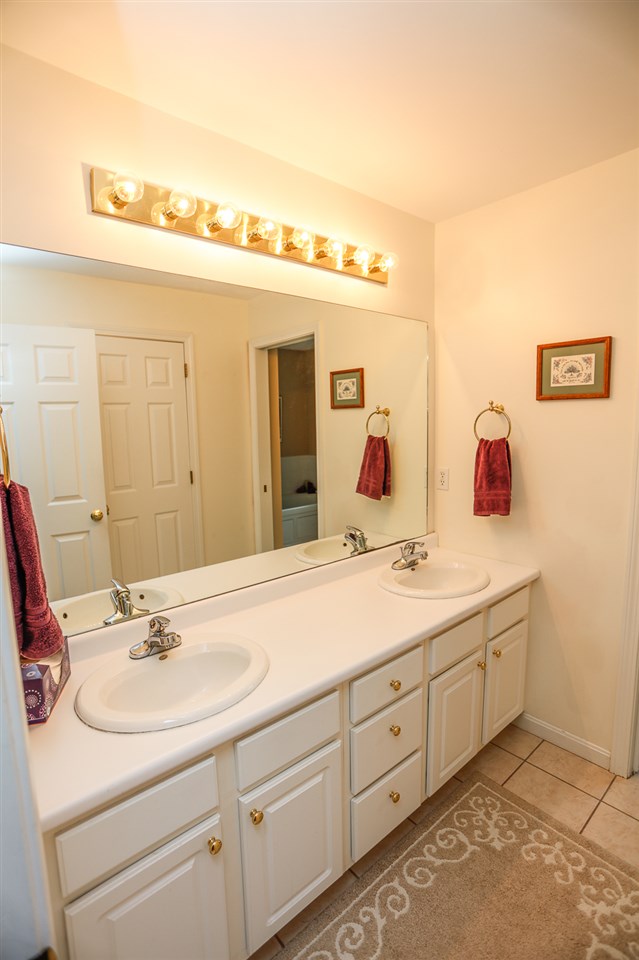16 Continental Boulevard Rochester, NH 03867 - Photo 32 of 36