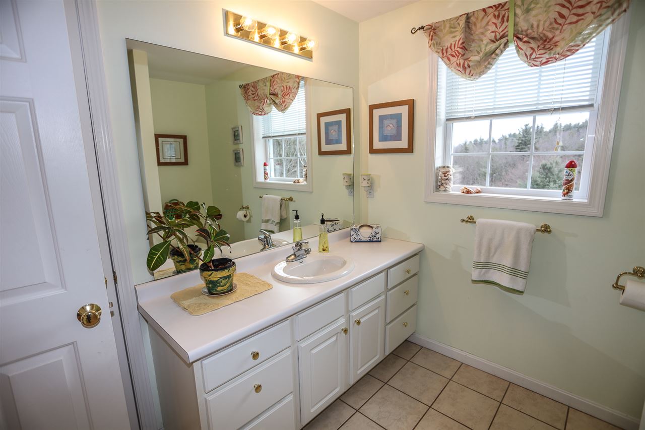 16 Continental Boulevard Rochester, NH 03867 - Photo 33 of 36