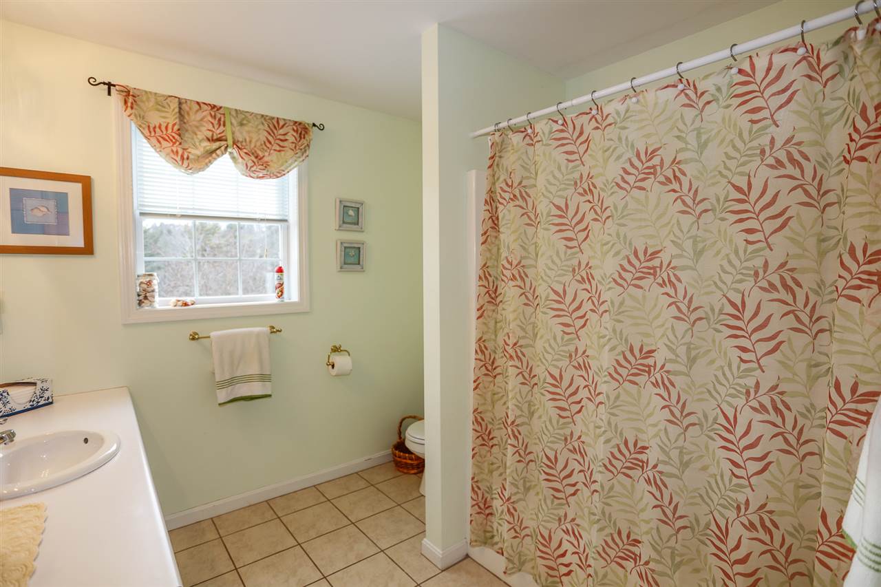 16 Continental Boulevard Rochester, NH 03867 - Photo 34 of 36