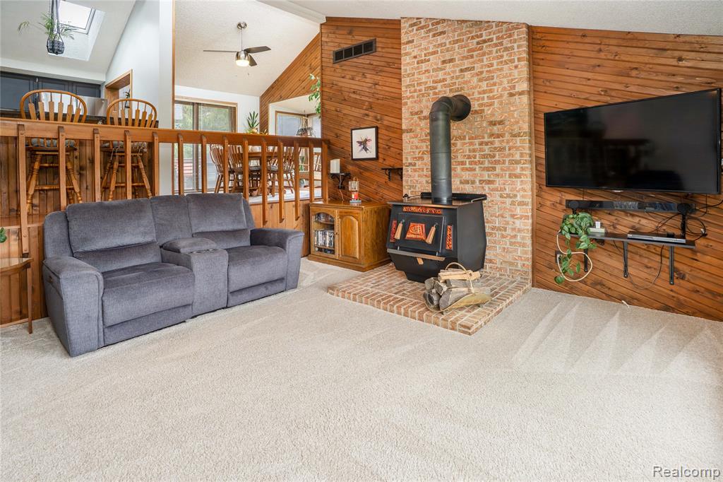 2725 Cooley Lake Road Highland, MI 48356 - Photo 13 of 63