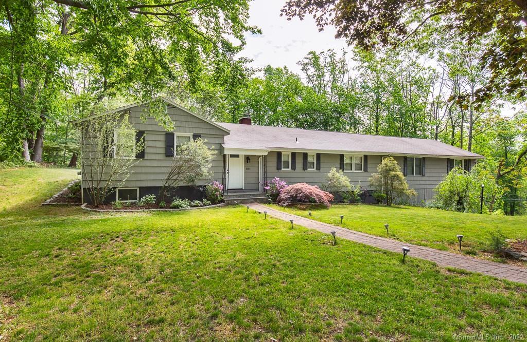 655 Lakeview Road Orange, CT 06477 - Photo 1 of 1