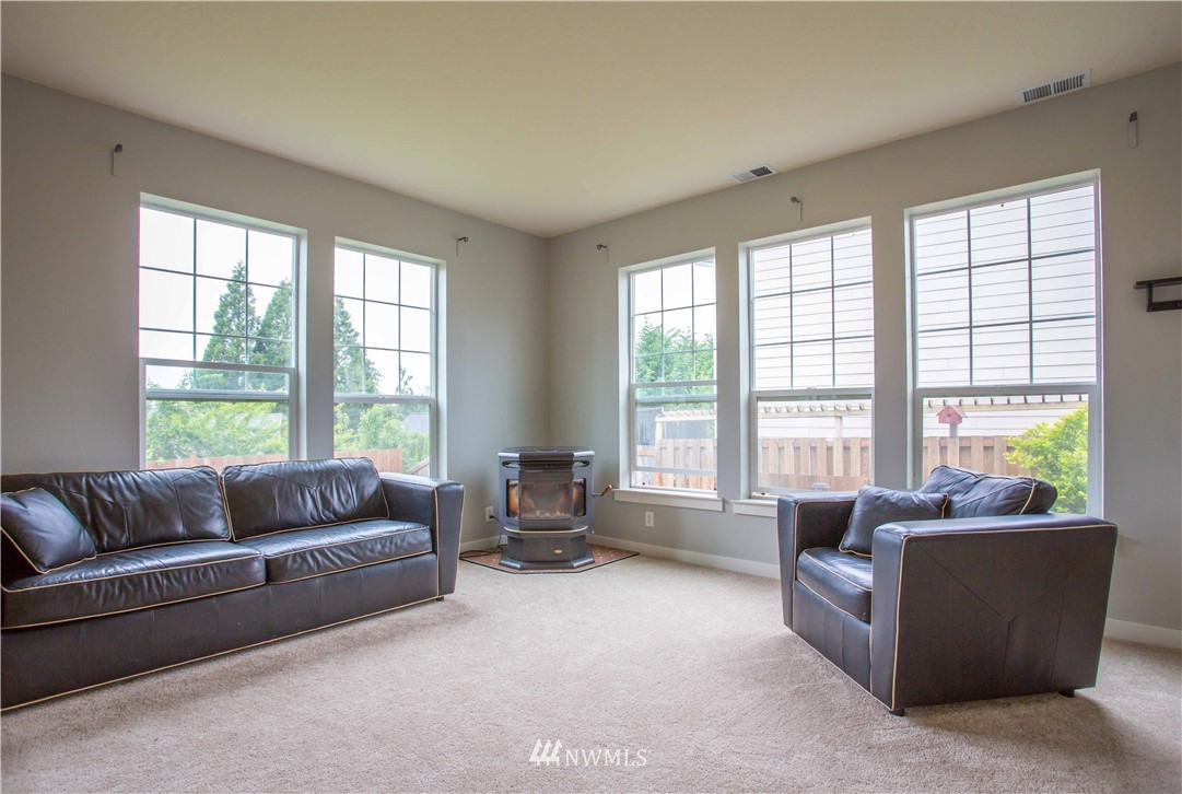 2406 Francis Road Mount Vernon, WA 98273 - Photo 8 of 23 Gallery Image 8
