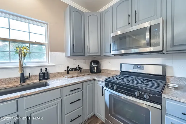 $595,000 | 6108 Highpoint Court, East Stroudsburg, PA 18301