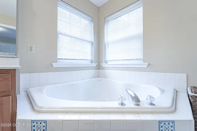 $595,000 | 6108 Highpoint Court, East Stroudsburg, PA 18301