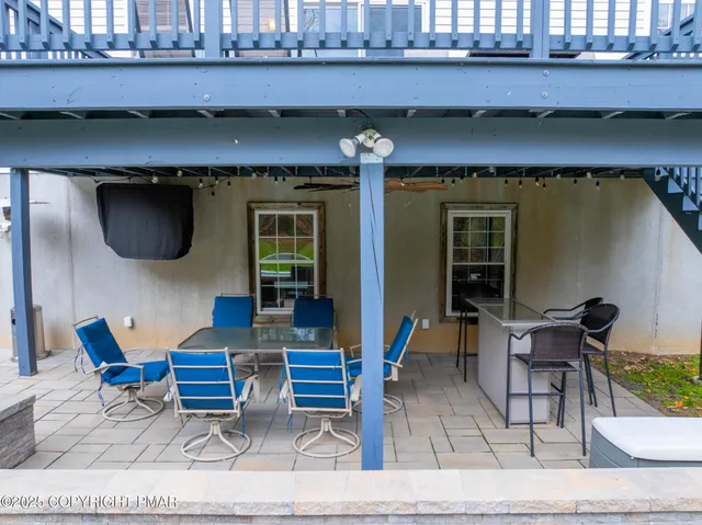 $595,000 | 6108 Highpoint Court, East Stroudsburg, PA 18301