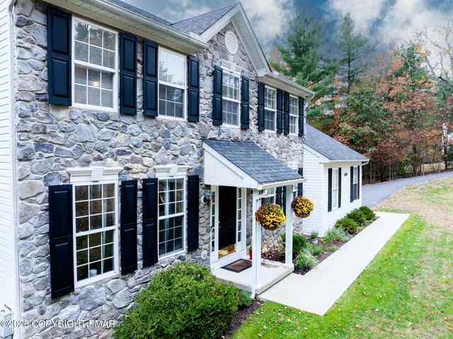 $595,000 | 6108 Highpoint Court, East Stroudsburg, PA 18301