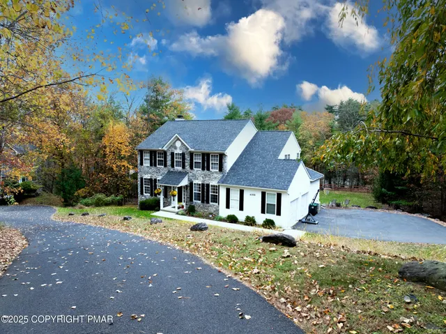 $595,000 | 6108 Highpoint Court, East Stroudsburg, PA 18301