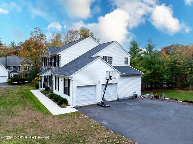 $595,000 | 6108 Highpoint Court, East Stroudsburg, PA 18301