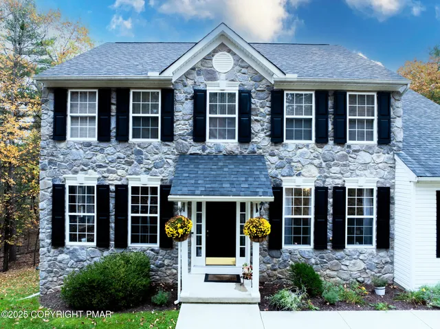 $595,000 | 6108 Highpoint Court, East Stroudsburg, PA 18301