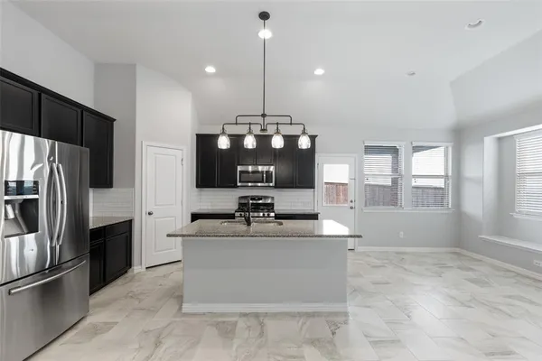 $2,690 | 912 Slate Lane, Celina, TX 75009