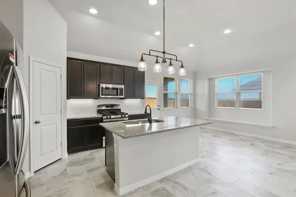 $2,690 | 912 Slate Lane, Celina, TX 75009