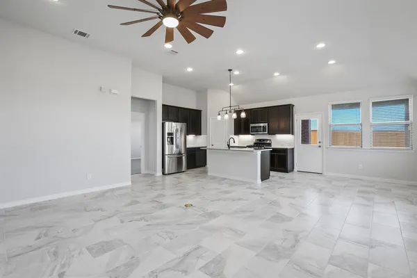 $2,690 | 912 Slate Lane, Celina, TX 75009