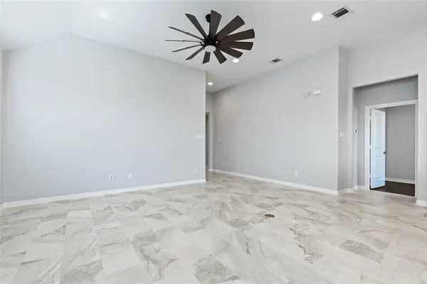 $2,690 | 912 Slate Lane, Celina, TX 75009