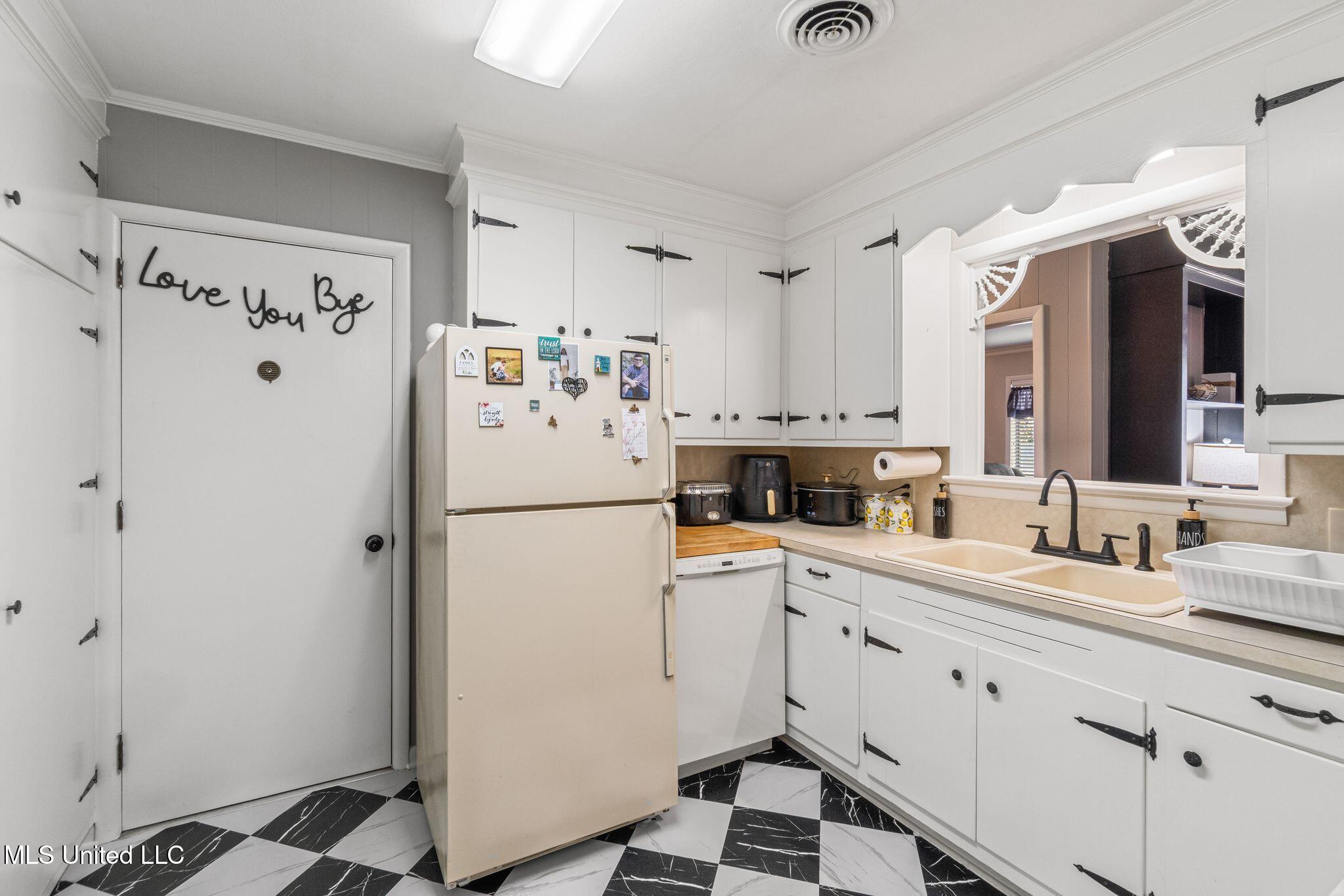 1223 Meadowood Road Columbia, MS 39429 - Photo 13 of 40 1223_Meadowood_Road-13