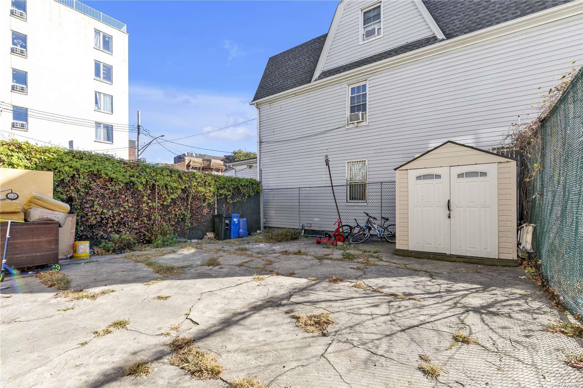 111-24 Northern Boulevard Queens, NY 11368 - Photo 27 of 29 a view of a white house