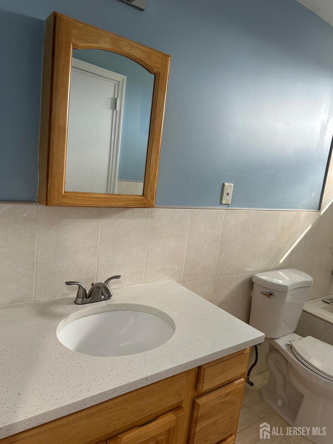 19 Baldwin Road Edison, NJ 08817 - Photo 7 of 9