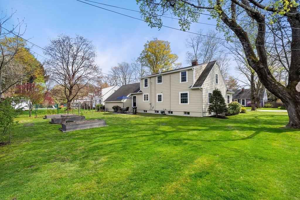 10 Woodbridge Road North Andover, MA 01845 - Photo 25 of 26 Gallery Image 25
