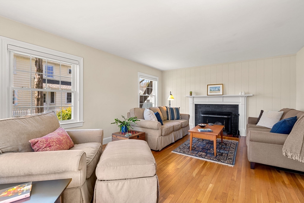 10 Woodbridge Road North Andover, MA 01845 - Photo 8 of 26 Gallery Image 8