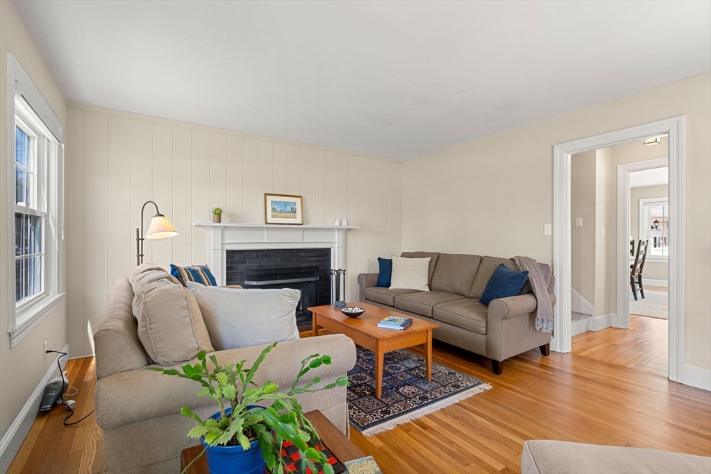 10 Woodbridge Road North Andover, MA 01845 - Photo 9 of 26 Gallery Image 9